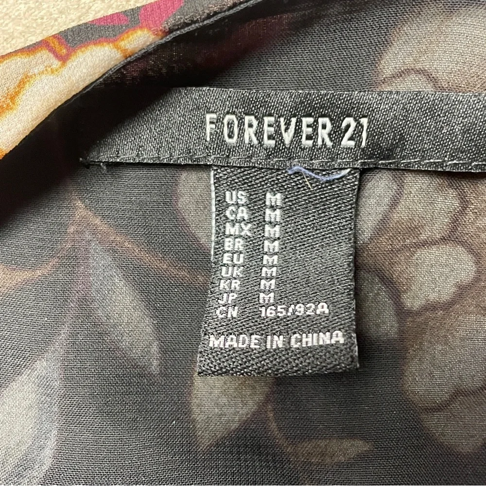 Forever 21 ladies crop blouse, size medium - Picture 7 of 8